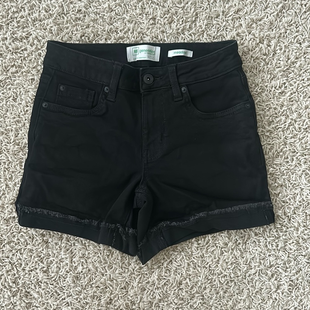 NWOT RE generation by Celebrity Pink Women’s 0/24 Black Jean Shorts